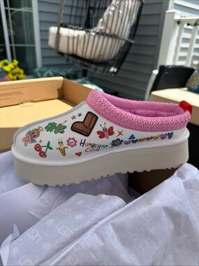 UGG White/Pink Slip-On Platform Clog Pop Sketch